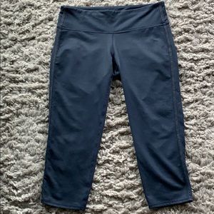 Athleta capris, Size M